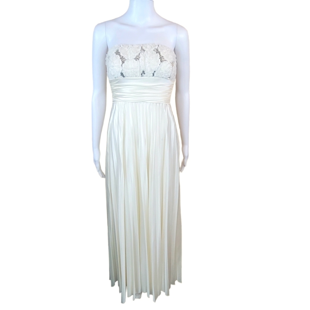NWT Speechless Strapless Off-White Dress Sz 5-Floral Sequin Bodice